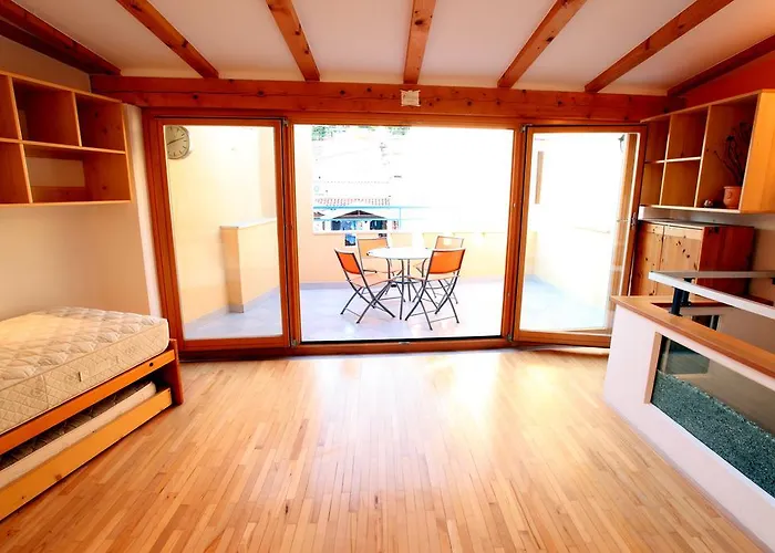 Penthouse Alma Vivoda