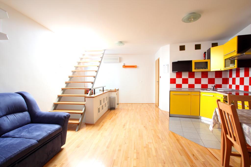 Penthouse Alma Vivoda Apartment Piran